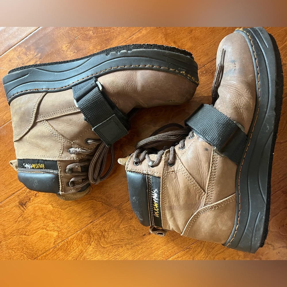 Cougar paws 11.5